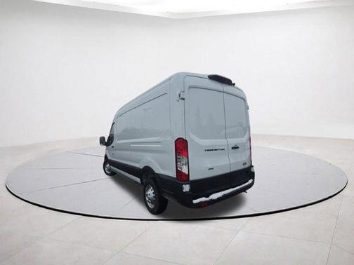 2026 Ford Transit-250 148 WB Medium Roof Cargo
