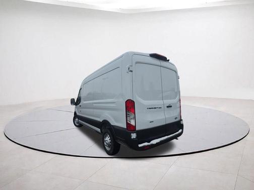 2026 Ford Transit-250 148 WB Medium Roof Cargo