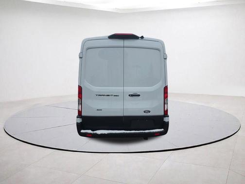 2026 Ford Transit-250 148 WB Medium Roof Cargo