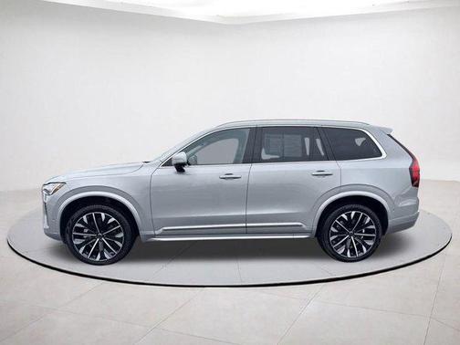 2025 Volvo XC90 B6 Plus 7-Seater