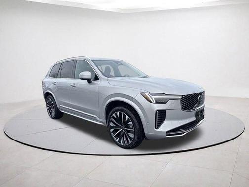 2025 Volvo XC90 B6 Plus 7-Seater