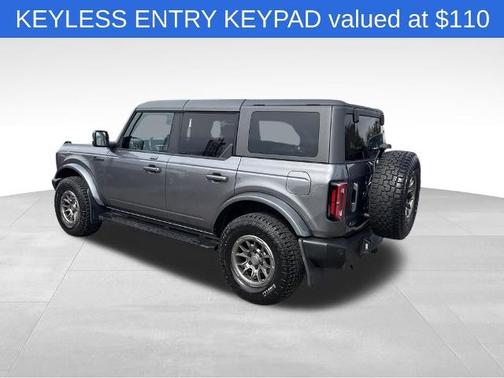 CARBONIZED GRAY METALLIC 2023 Ford Bronco OUTER BANKS