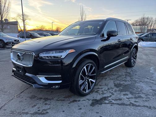 2023 Volvo XC90 B6 Plus 6-Seater