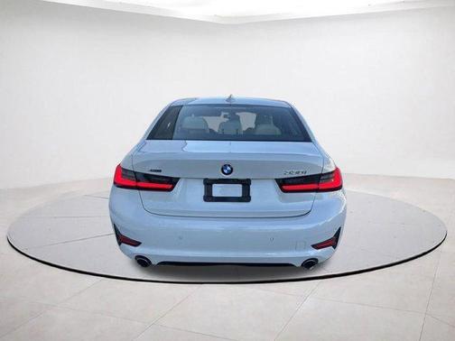 2021 BMW 330 i xDrive