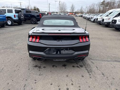 2025 Ford Mustang GT Premium