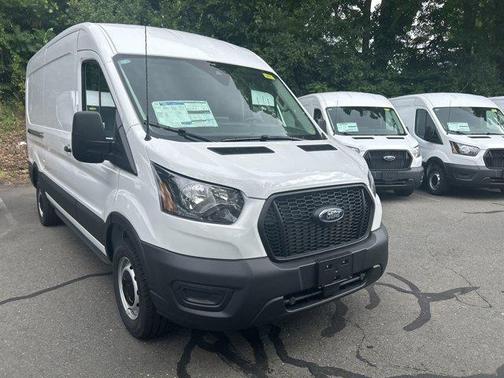 2025 Ford Transit-250 148 WB Medium Roof Cargo
