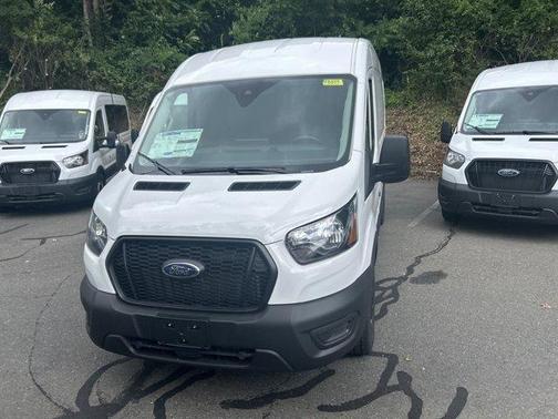 2025 Ford Transit-250 148 WB Medium Roof Cargo