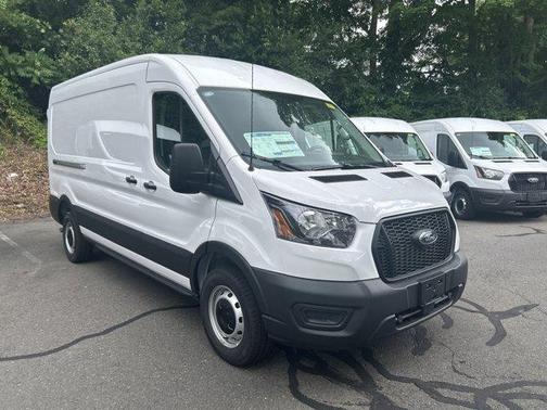 2025 Ford Transit-250 148 WB Medium Roof Cargo