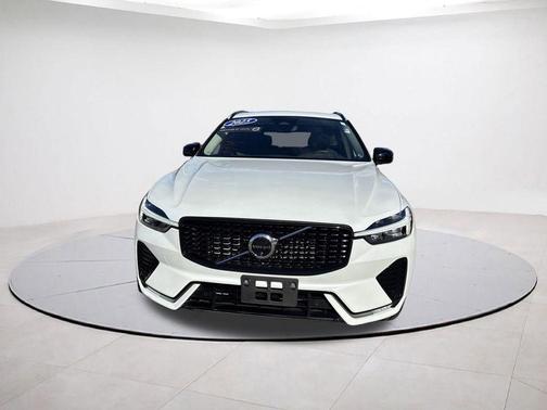 2025 Volvo XC60 B5 Plus