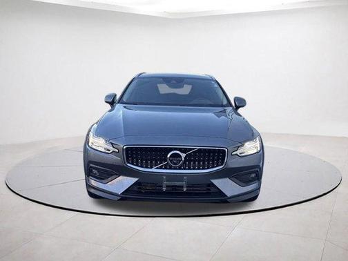 2021 Volvo V60 Cross Country T5