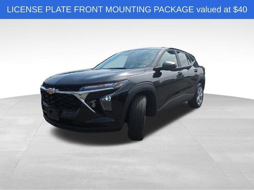 Mosaic Black Metallic 2024 Chevrolet Trax LS