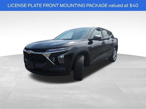 Mosaic Black Metallic 2024 Chevrolet Trax LS