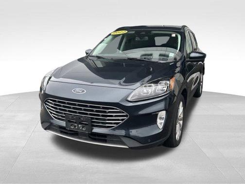 2022 Ford Escape Titanium Hybrid