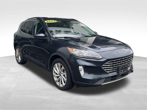 2022 Ford Escape Titanium Hybrid