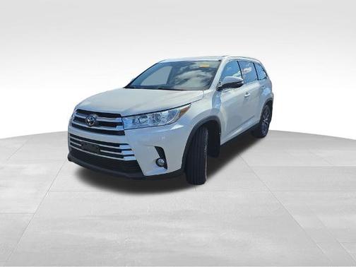 Blizzard Pearl 2019 Toyota Highlander XLE