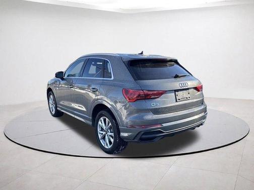 2024 Audi Q3 45 S line Premium