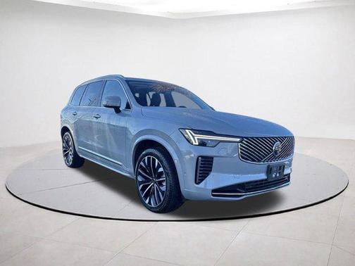 2025 Volvo XC90 B6 Plus 7-Seater