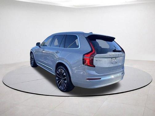 2025 Volvo XC90 B6 Plus 7-Seater