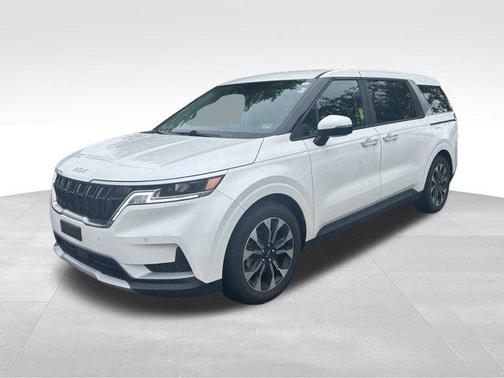 2023 Kia Carnival EX