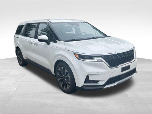 2023 Kia Carnival EX