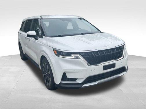 2023 Kia Carnival EX