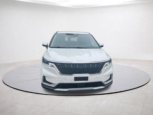 2023 Kia Carnival EX