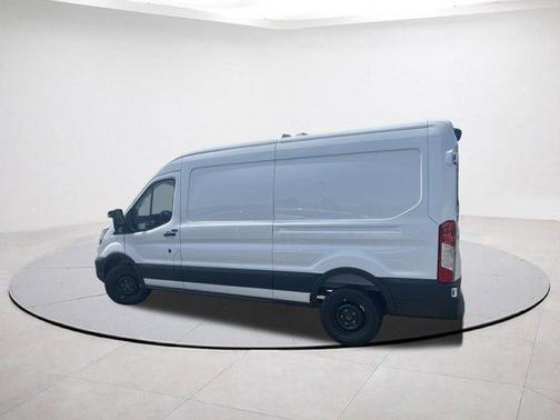 2025 Ford Transit-250 148 WB Medium Roof Cargo
