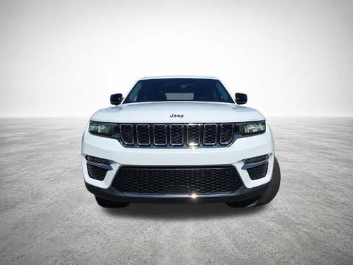 Bright White Clearcoat 2023 Jeep Grand Cherokee LIMITED