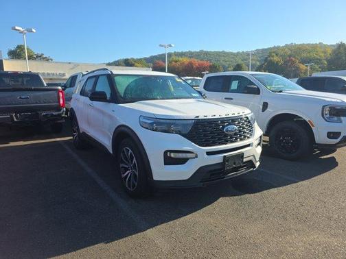 2022 Ford Explorer ST-Line