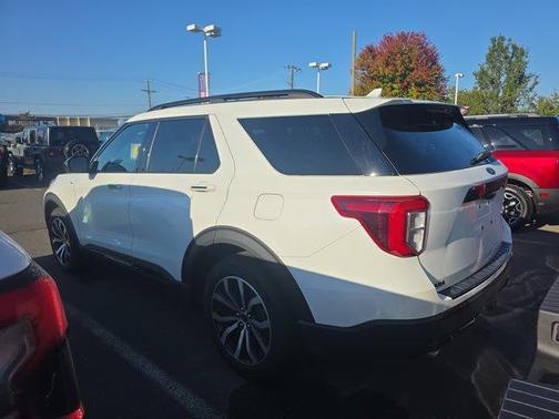 2022 Ford Explorer ST-Line
