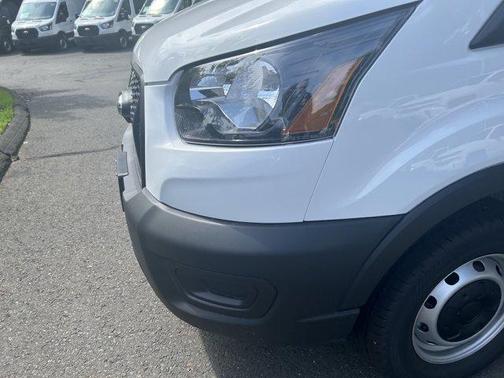 2025 Ford Transit-250 148 WB Medium Roof Cargo
