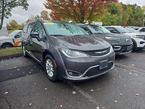 2020 Chrysler Pacifica Touring-L