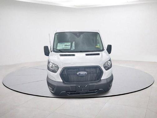 2025 Ford Transit-250 148 WB Medium Roof Cargo