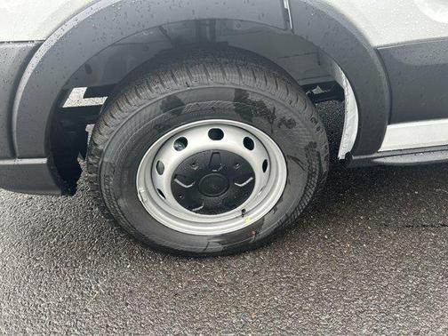 2025 Ford Transit-250 148 WB Medium Roof Cargo