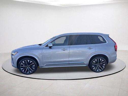 2025 Volvo XC90 B6 Plus 7-Seater