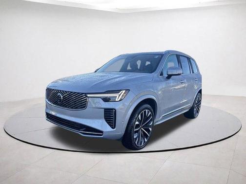 2025 Volvo XC90 B6 Plus 7-Seater