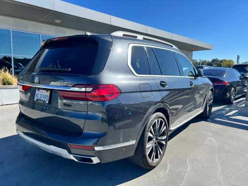 2021 BMW X7 xDrive40i