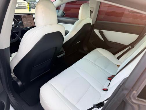 2019 Tesla Model 3 Performance