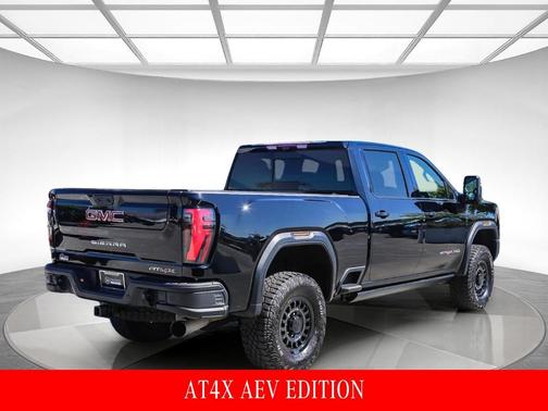 Onyx Black 2024 GMC Sierra 2500 AT4X