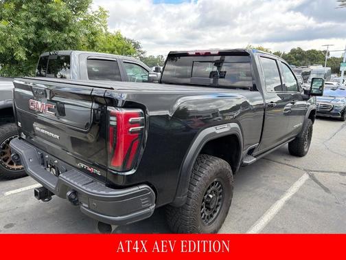 Onyx Black 2024 GMC Sierra 2500 AT4X