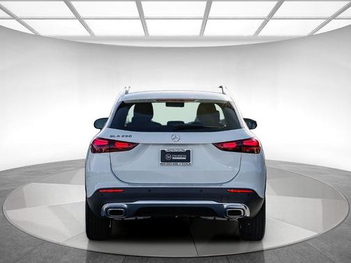 2025 Mercedes-Benz GLA 250 Base