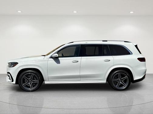 Polar White 2026 Mercedes-Benz GLS 450 4MATIC