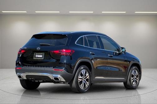 2025 Mercedes-Benz GLA 250 Base