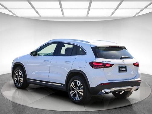 Polar White 2026 Mercedes-Benz GLA 250 Base