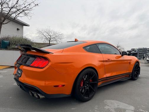 2021 Ford Shelby GT500 Base