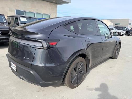 2026 Tesla Model Y Long Range