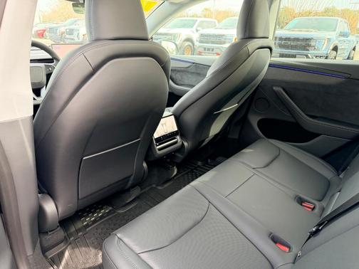 2026 Tesla Model Y Long Range