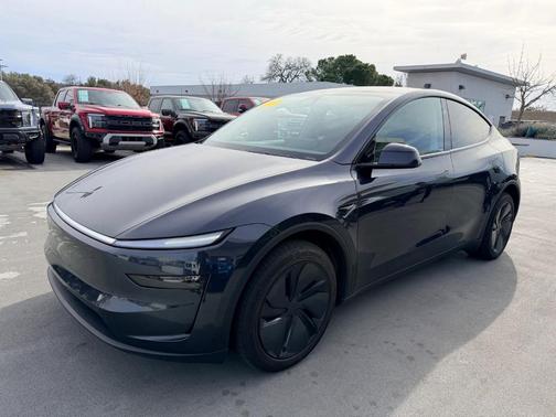 2026 Tesla Model Y Long Range