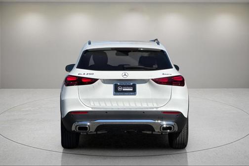 2025 Mercedes-Benz GLA 250 Base 4MATIC