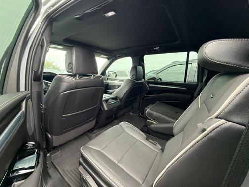 Silver Metallic 2025 Cadillac Escalade ESV Premium Luxury